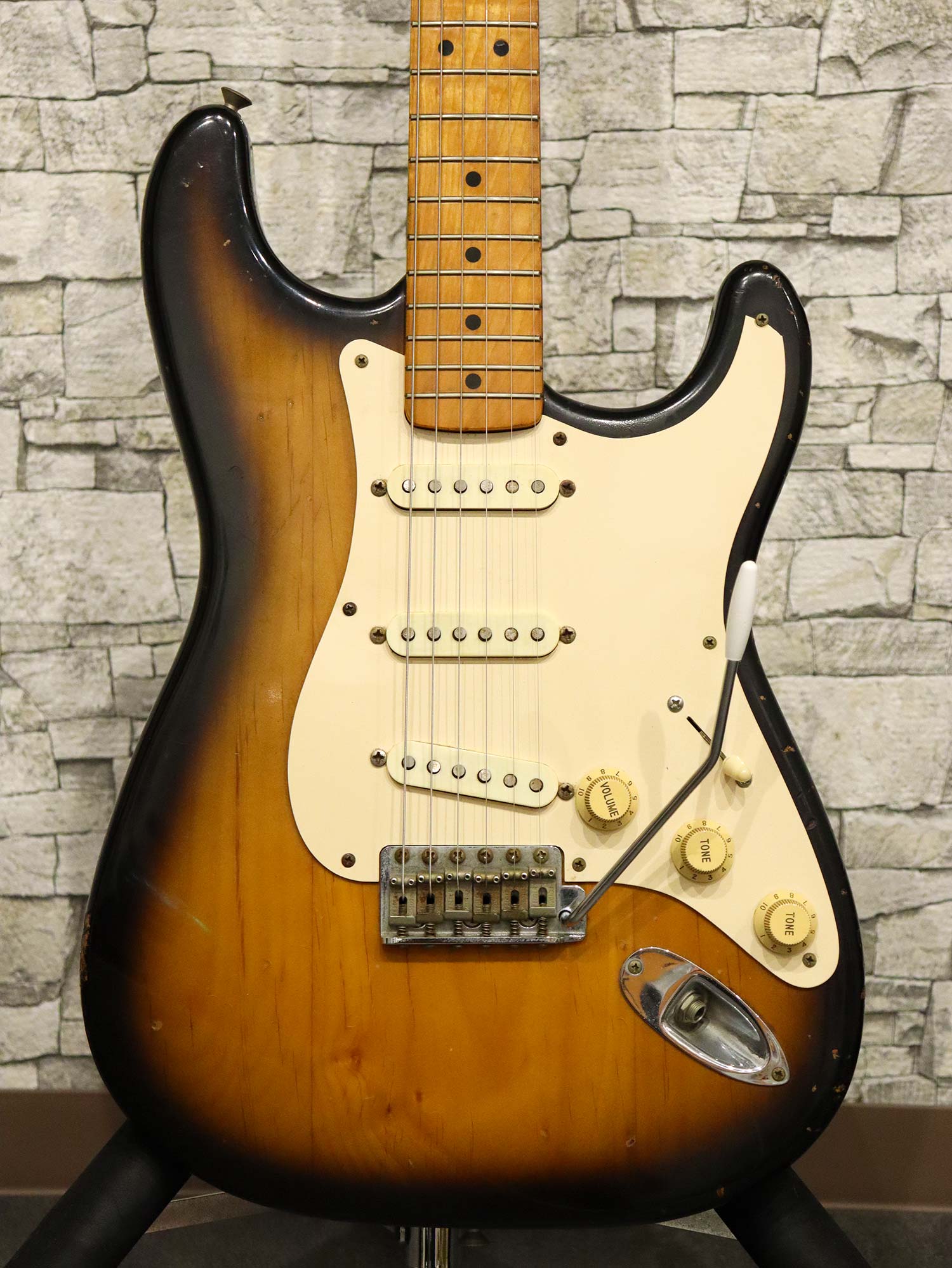 Fender USA American Vintage 57 Stratocaster 2-Color Sunburst 1990
